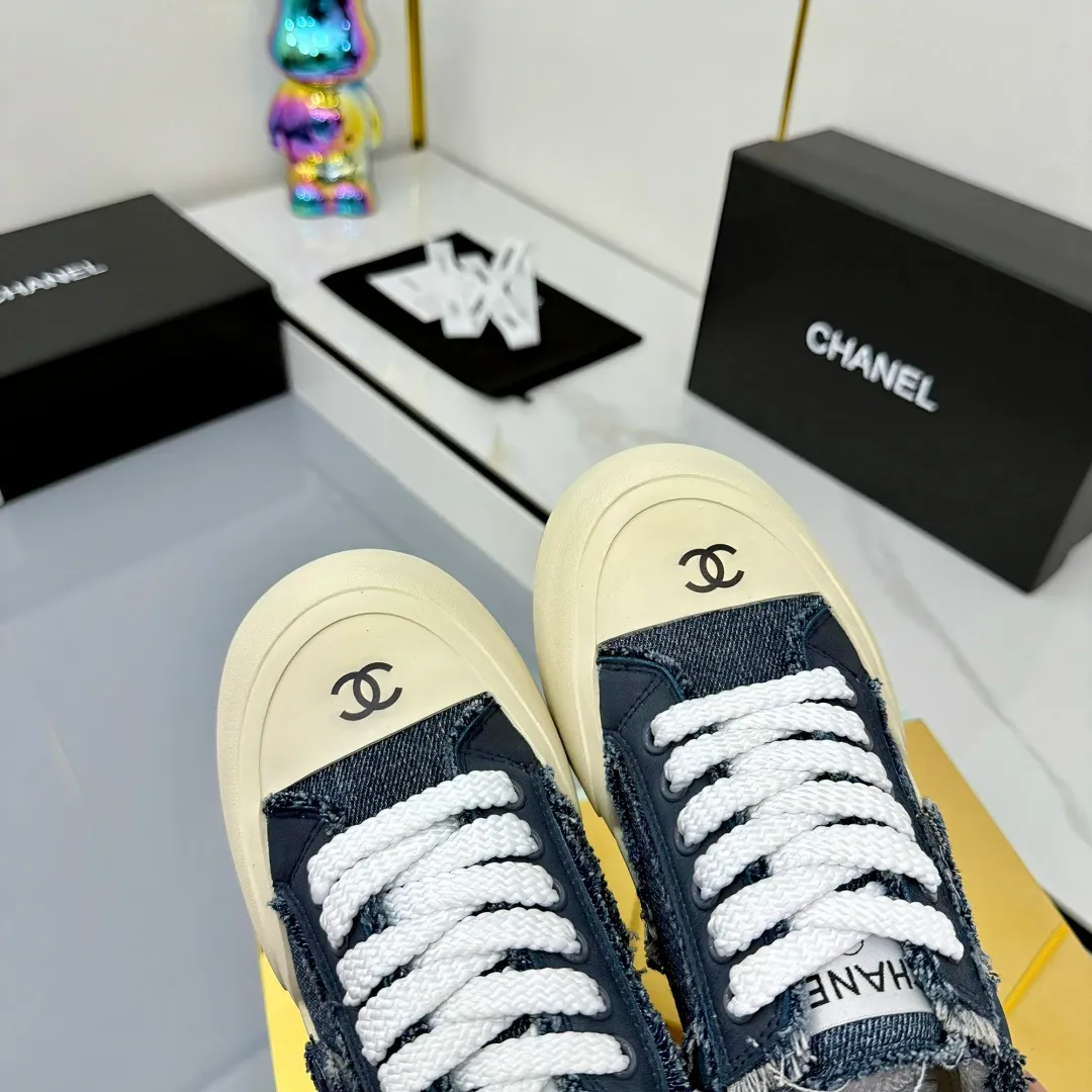 👟👟Ex-factory price 620👟👟 Chanel bread shoes ~ original calfskin panda shoes Chanel 25C latest hot style panda black and white sports shoes casual sneakers Xiaoxiang hot item classic black and white panda color coco girls must pay Fabric: original custom mixed sheepskin lining: original imported breathable mesh lining outsole: Original molded rubber + TPU combination Size: Women's 35-41 Buy now👉